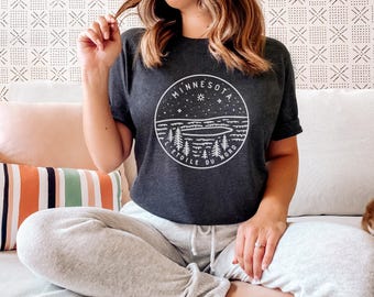 Minnesota T-Shirt: Unisex State Design, Personalized Souvenir