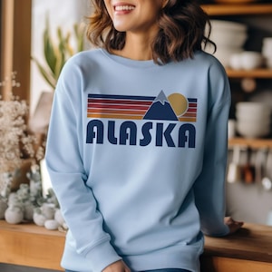 Alaska Sweatshirt Retro Mountains, Alaska Unisex Crewneck, Vintage Cozy Jumper, Gift for Outdoor Lovers