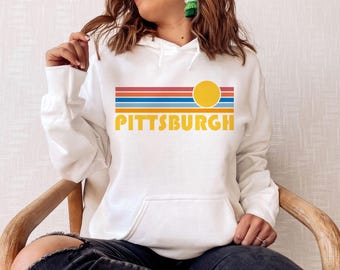 Pittsburgh, Pennsylvania Hoodie, Retro Sunrise Unisex Pittsburgh Hoodie - Personalisering Tillgänglig