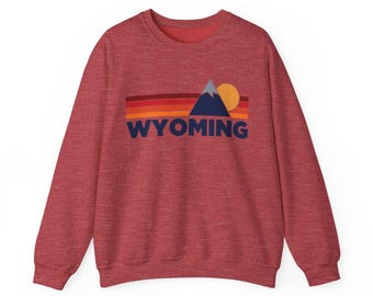 Wyoming Sweatshirt Retro Mountains, Wyoming Unisex Crewneck, Vintage Cozy Jumper, Gift for Outdoor Lovers