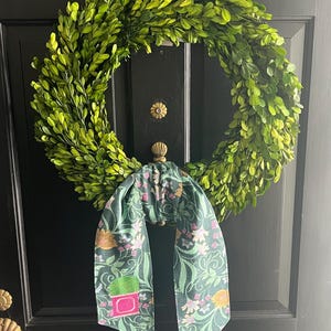 Decorative wreath sash