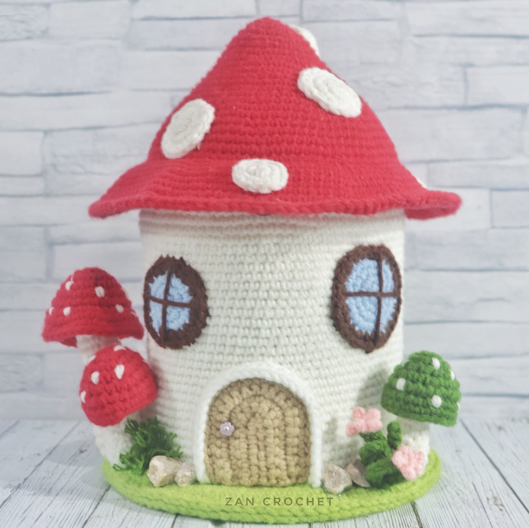 Crochet pattern cute mushroom house. Crochet magic snail.