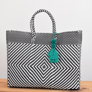 Bolso GRANDE 45*35*14 cm  Mexican handwoven bag with recycled plastic - Beautiful Beach Bag - Mercado Bag - Mexican handcraft. Wholesale Too