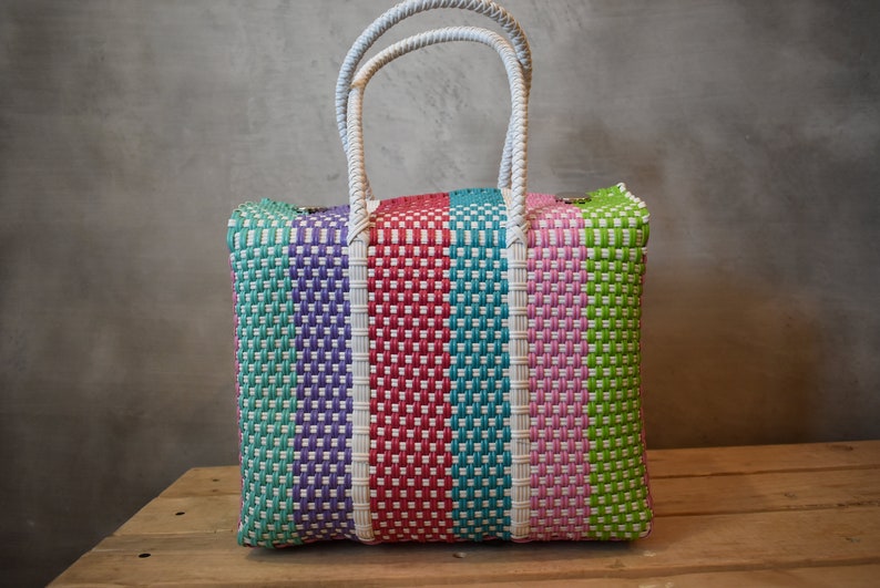 woven Mexican Handycraft bag handwoven with plastic Wholesale TOO! * Sending cost on description MEDIUM Lunchbox bag