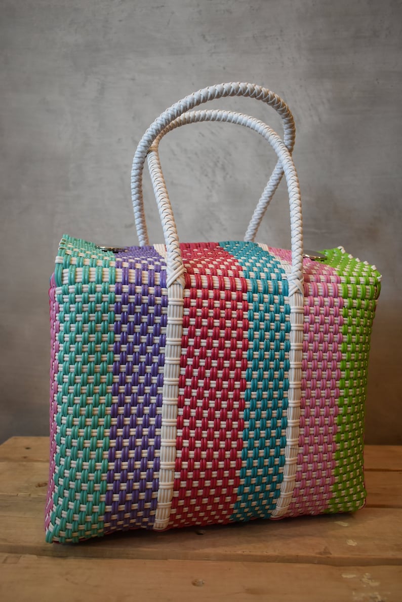 woven Mexican Handycraft bag handwoven with plastic Wholesale TOO! * Sending cost on description MEDIUM Lunchbox bag