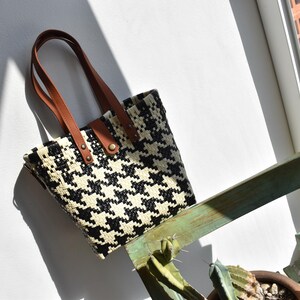 1 kleine Tragetasche. Handtasche.  Süße Tasche. 25*26*14cm handgemachte Tasche. EcoBag.Einkaufstasche. Strandtasche. Ideal für Strand, Einkaufen. Auch GROSSHANDEL