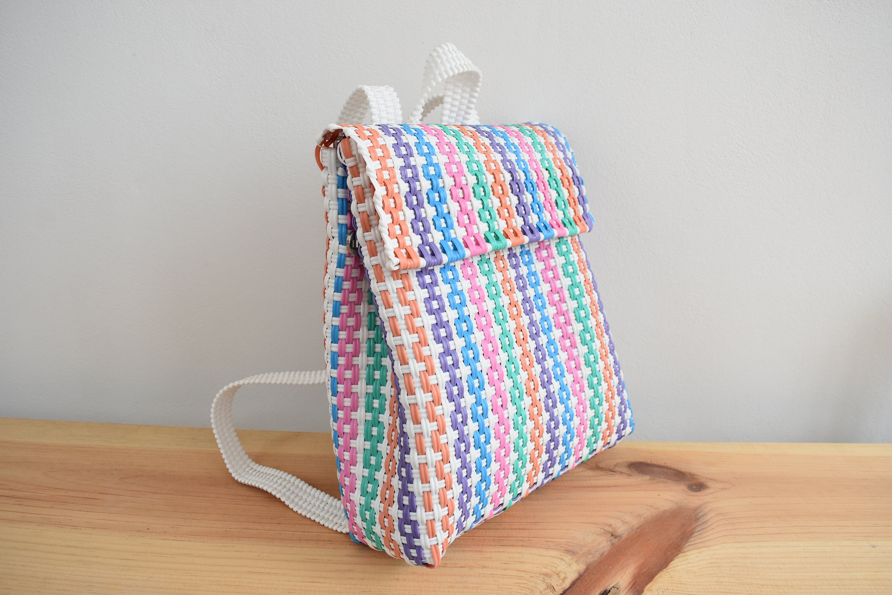 Mochilas hechas de plástico reciclado hot sale