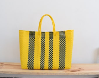 Big bag. Mexican handcraft bag, handwoven with plastic. Ideal for the beach, easy to wash. Wholesale TOO!!*