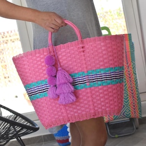 1 BIG Tote Bag. Mexican handwoven bag with recycled plastic 45*32*13 cm Pompon Included. Ideal for the beach, easy to wash. Wholesale TOO