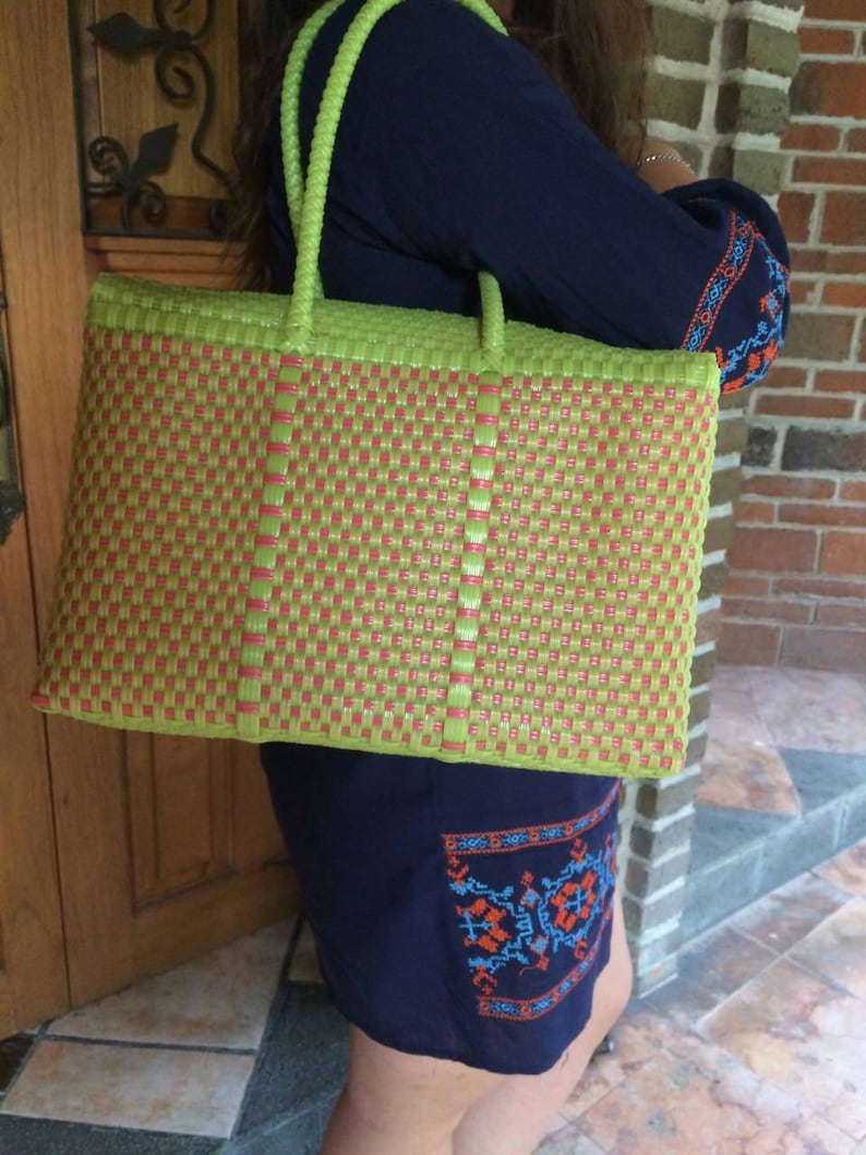 hand-woven Check sending cost on description Handcrafted bags from Mexico Handwoven bags made with plastic Please Wholesale too!!