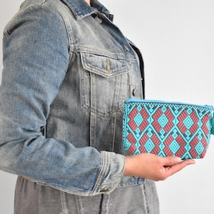 Little case. Mexican little bag Hand-embroidered Bag. Mexican Crossbody Bag. Handwoven case. Wholesale Too 21*13 cm We can combine shipping