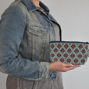 Little case. Mexican little bag Hand-embroidered Bag. Mexican Crossbody Bag. Handwoven case. Wholesale Too 21*13 cm We can combine shipping