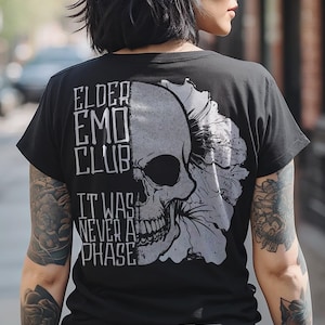 Camiseta del club emo de ancianos: lista para la noche emo: nostalgia del pop punk: camiseta de la escena emo: artículos vintage: ropa para conciertos: ropa informal para todos los días