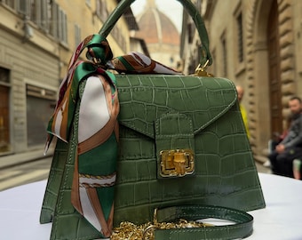 ピスタチオグリーンのイタリアンレザートートバッグ - エレガントな