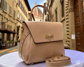 Italian Handmade Leather Bags For Women l l Elegant Leather Tote From Florence with bee-shaped lobster clasp closure