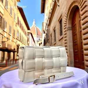 Italienische handgemachte Ledertaschen für Frauen l l Elegante Ledertasche aus Florenz, perfektes Geschenk für sie