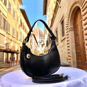 Italiaanse handgemaakte leren tassen voor dames l l elegante leren draagtas uit Florence, zwarte schoudertas