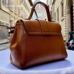 Handgjorda italienska läderväskor för kvinnor, elegant brun handväska, tillverkad i Italien bild 6
