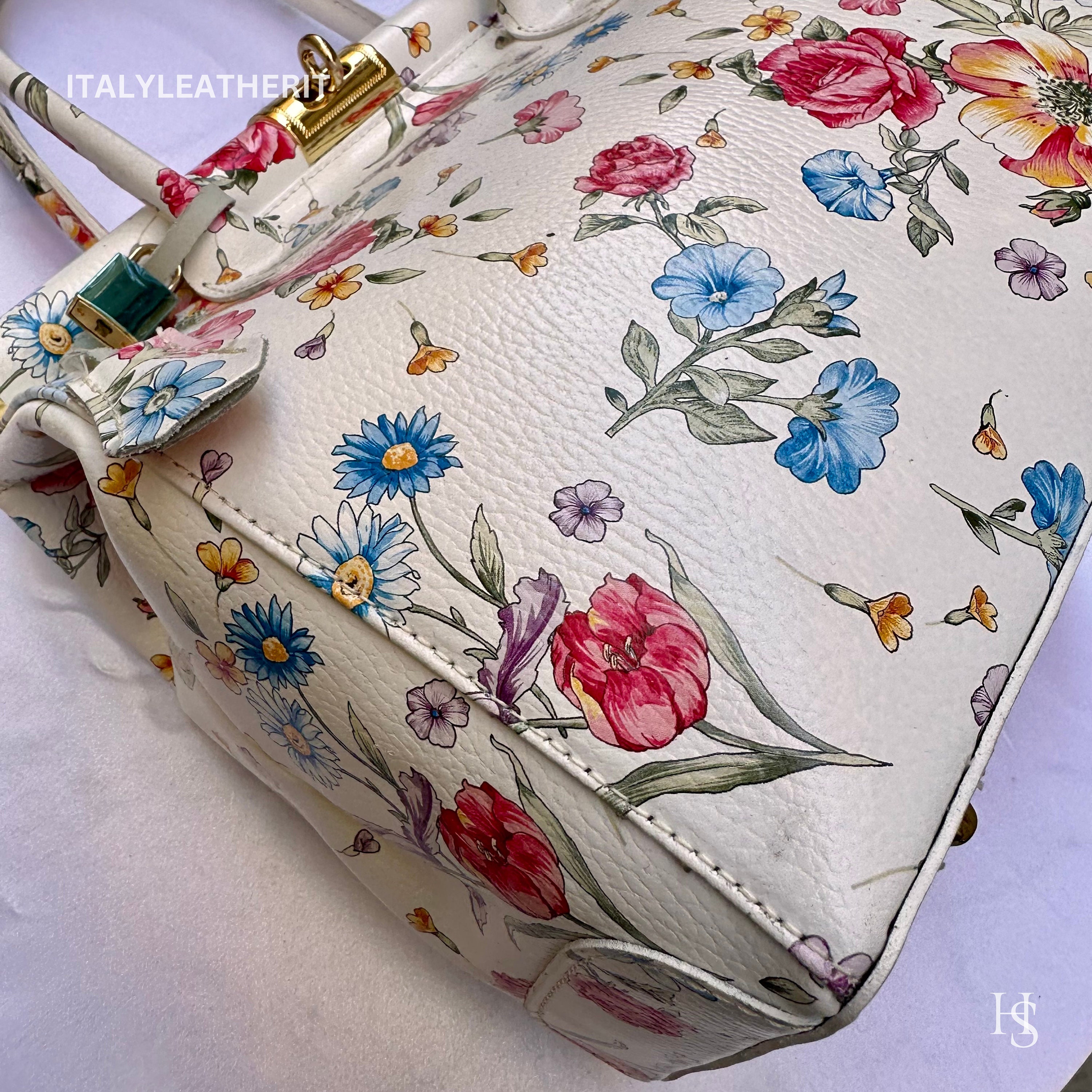 Made in Italy. Luxe.レディースバッグHand made. Italian Handmade Leather Tote for Woman Elegant Flower Lock