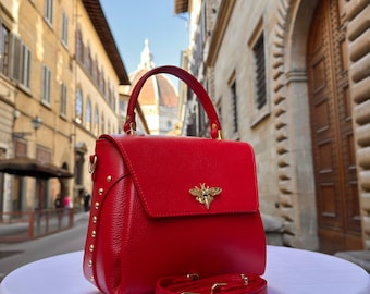 Bolso tote de piel italiana: bolso rojo hecho a mano con cierre de abeja.