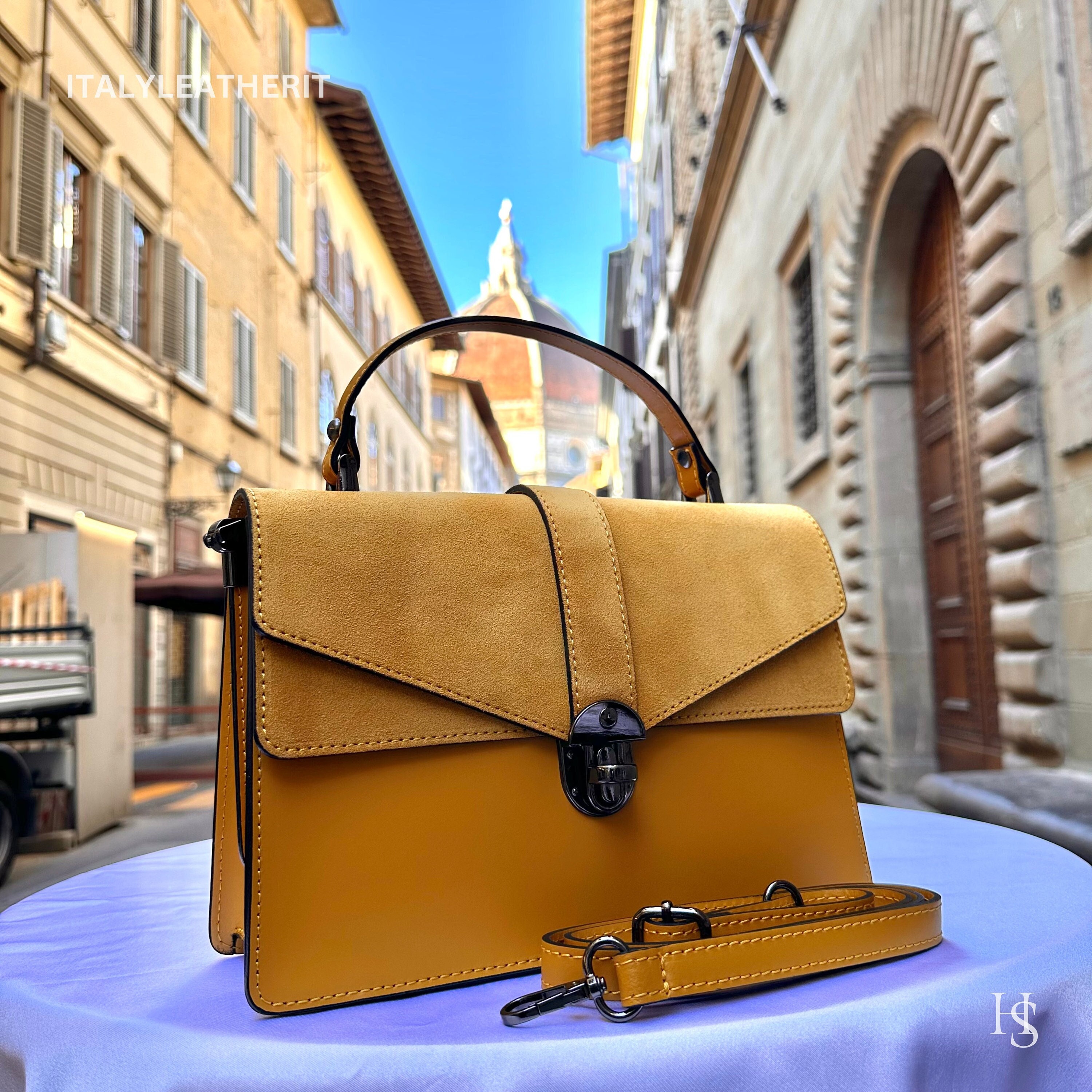 Woven leather bag. Luxury bag handmade in Italy. Bucket Bag - Nude