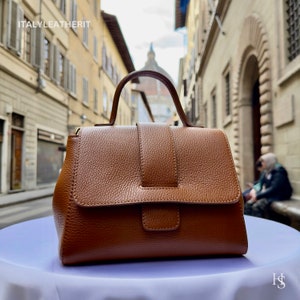Handgjorda italienska läderväskor för kvinnor, elegant brun handväska, tillverkad i Italien bild 3