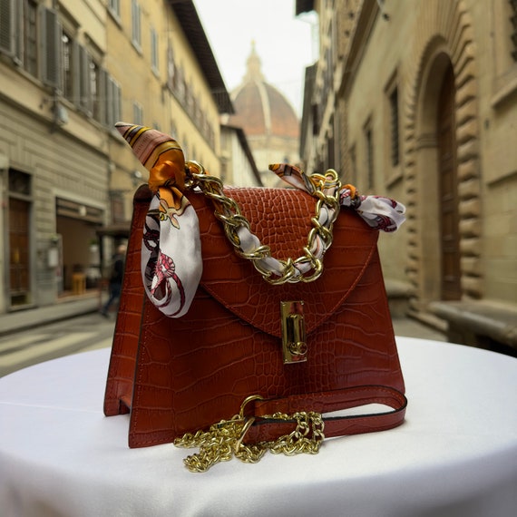 Italian Handmade Leather Bags for Women, Elegant Leather  display picture 3