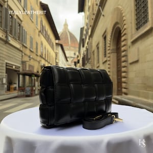 Italienische handgemachte Ledertaschen für Frauen | Elegante Ledertasche in Florence | Schwarze Tasche Made in Italy