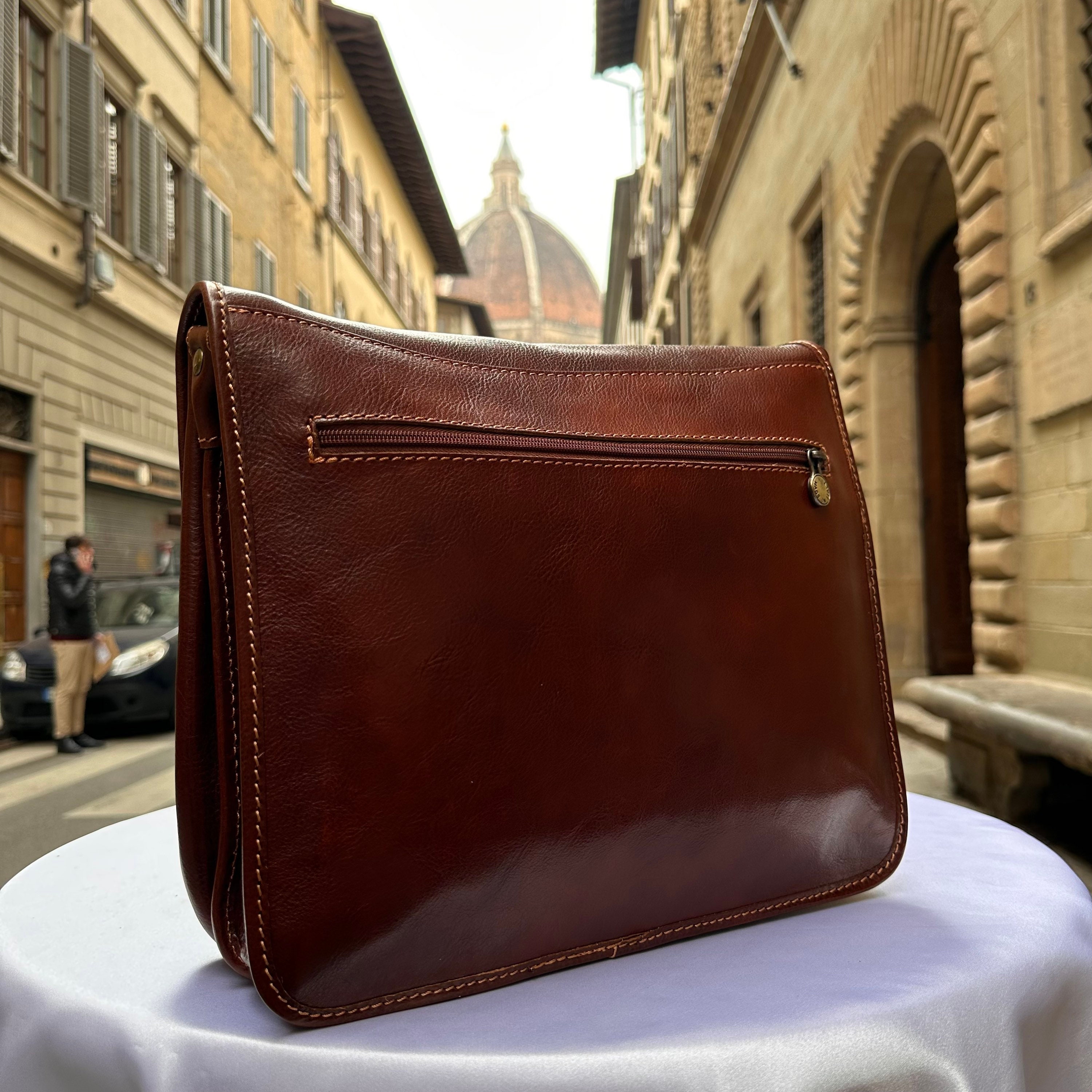 ハンドメイドブラウンレザー ボストンバッグ イタリア　フィレンツェ製 ハンドメイドブラウンレザー ボストンバッグ イタリア