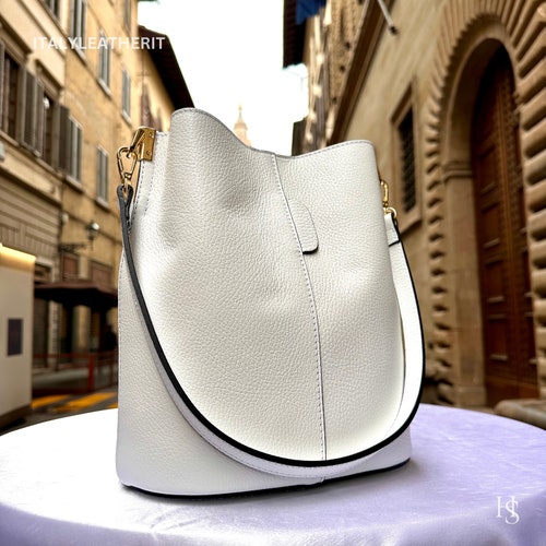 Italian Leather Bucket Bag: Handmade Elegant Tote, Made in  display picture 2