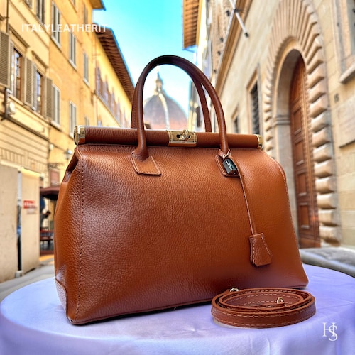 Brown Italian Leather Lock Bag – Handmade in Florence  Elegant Brown Leather Handbag main image 0