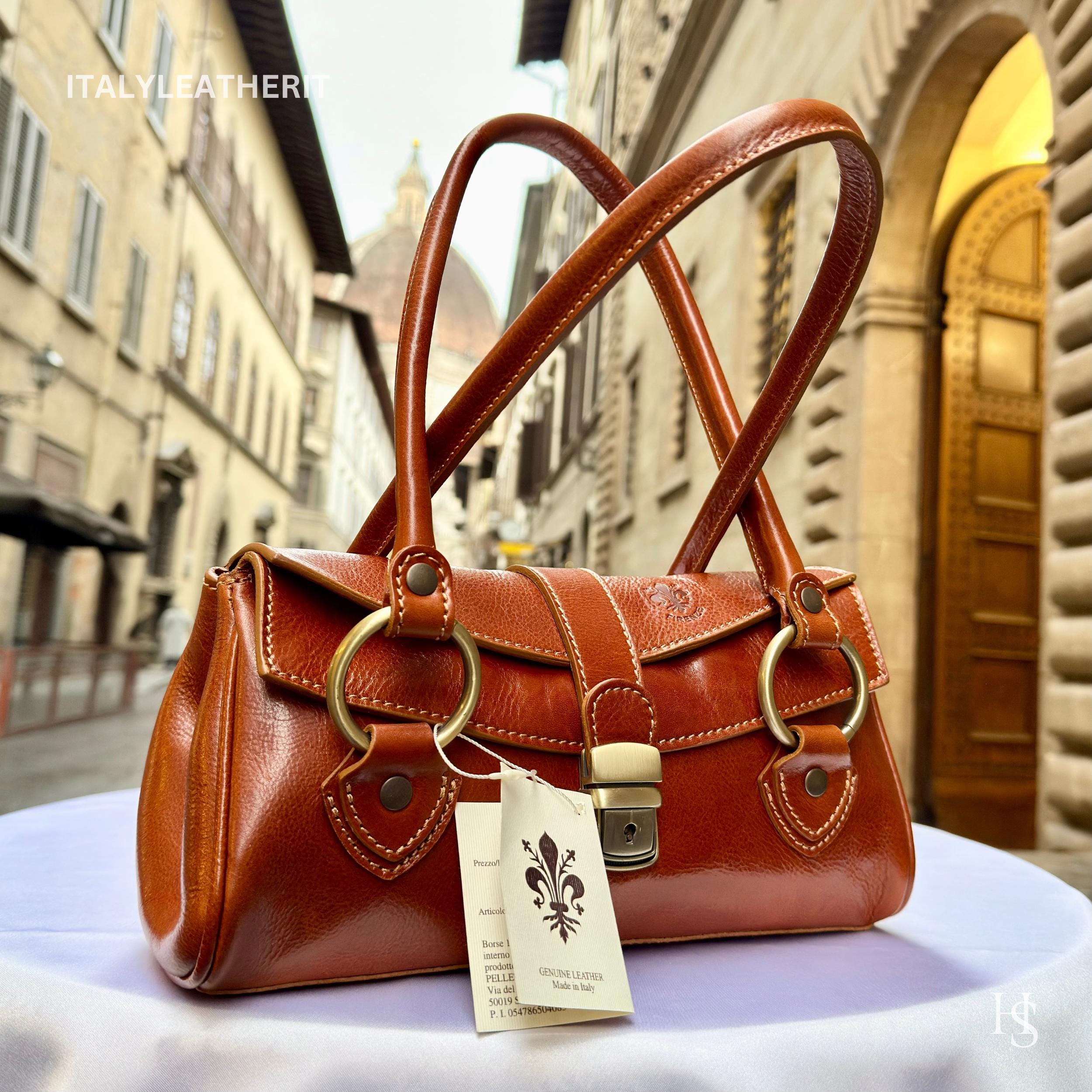 Italian Handmade Leather Shoulder Bag With Key for Women, Elegant