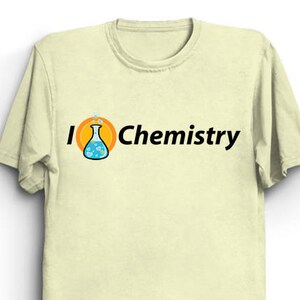 I Heart Chemistry T-shirt / Chemistry Students / Geeky Shirt / Chemistry Teacher / Science Shirt / Geeky Gifts