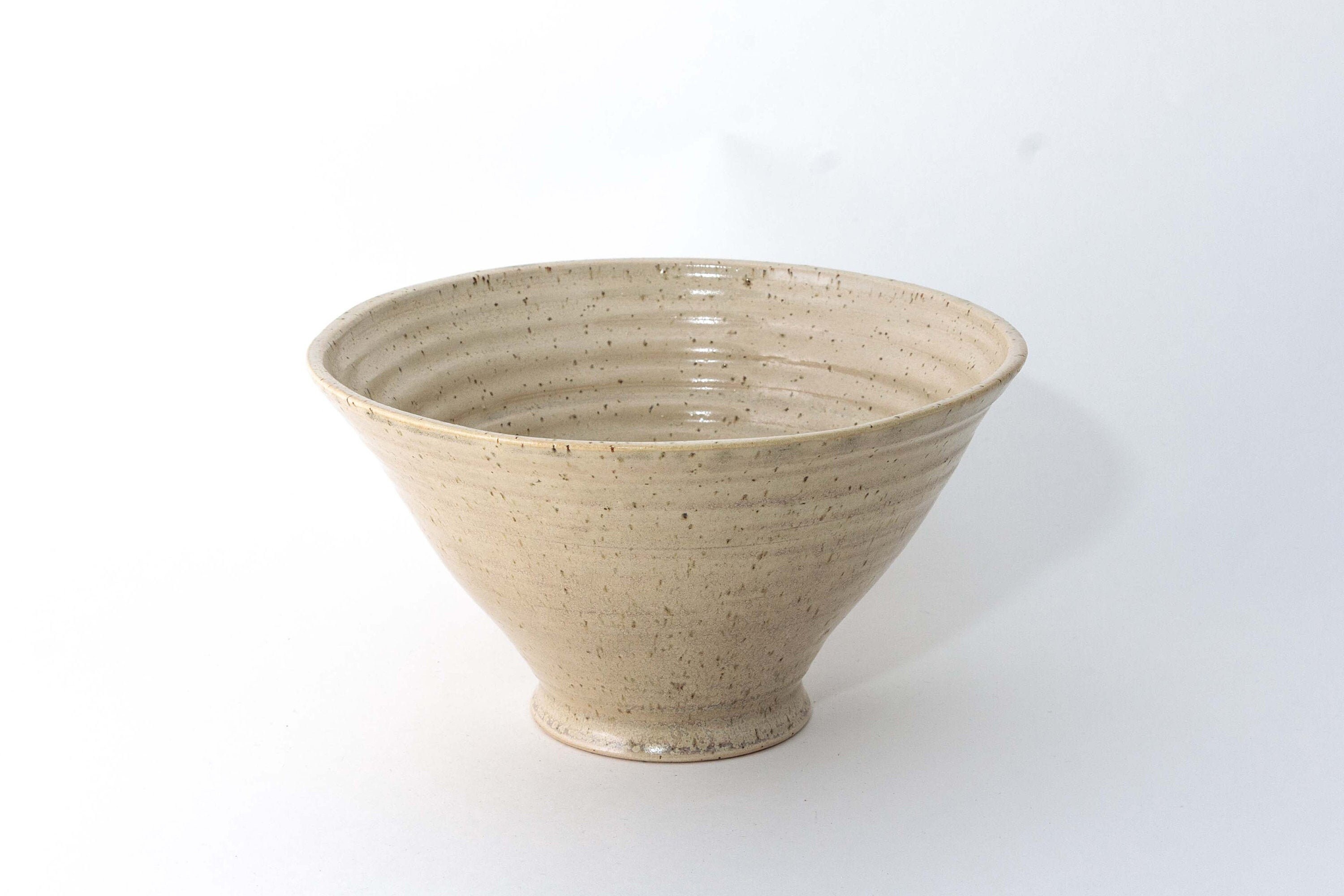 En Torno Cerâmica - Cumbuquinha com tampa. . . . . #pottery #ceramics # ceramica #handmade #handmadeceramics #wheelthrownpottery #wheelthrown  #curitiba #gohan