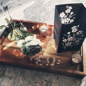 Kirschblüten-Laternen-Mittelstück / Karton-Leuchten / Jubiläumszahlen / Nachtlicht / Blumendekoration