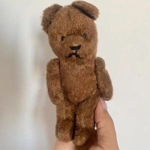 AANBIDDELIJK* vintage minibeertje 16 cm