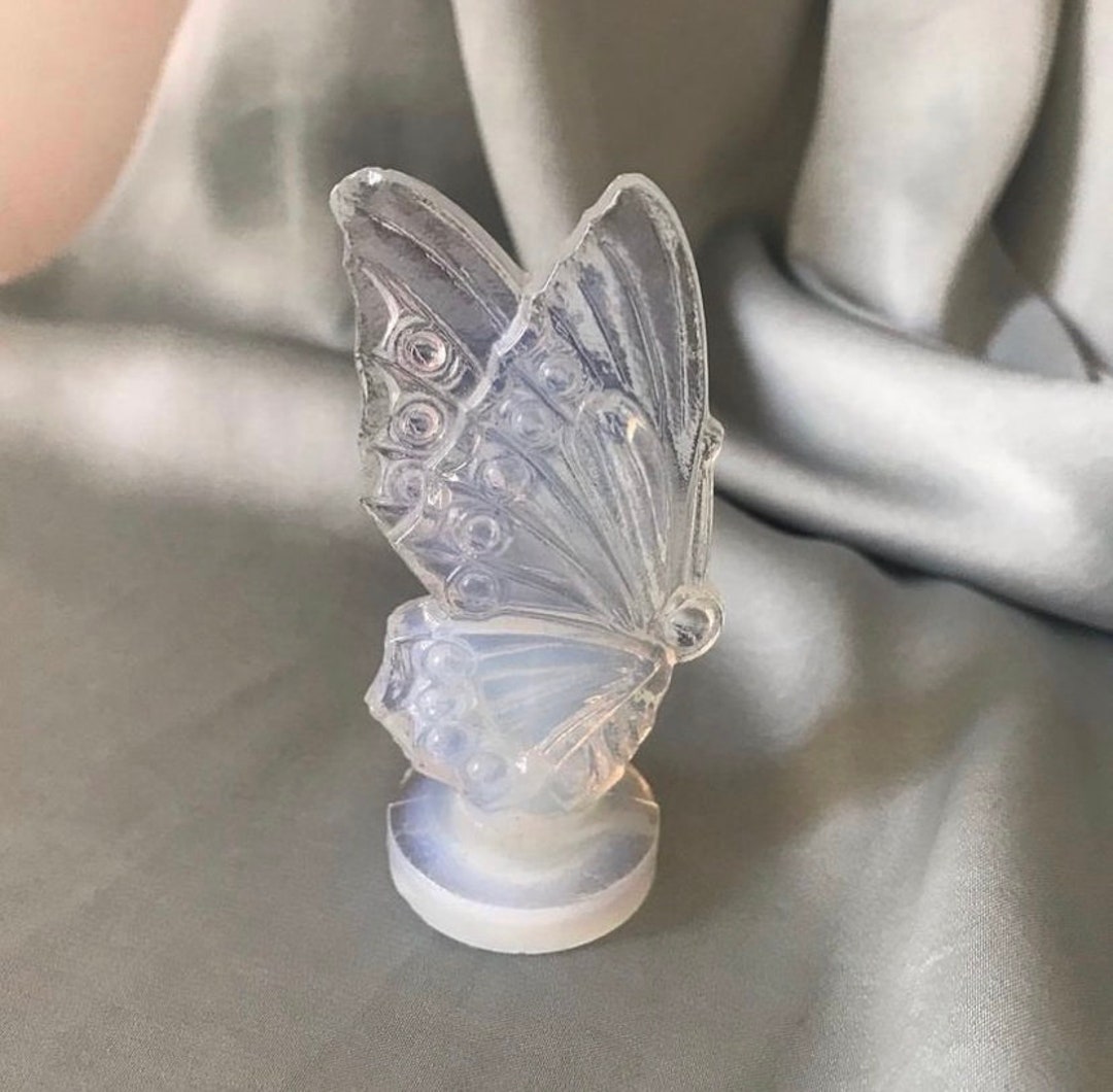 Oversized Glassine Butterfly in Red and Pink Pearl main image 1