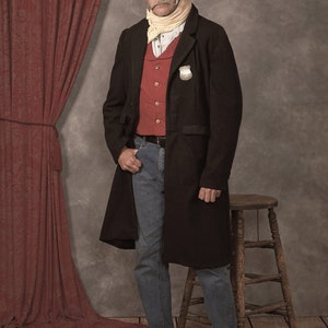 M8400 McCall's Schnittmuster Herrenkostüm Western Wilder Westen Cowboy Yellowstone 1883 Sheriff Größe 34-42 oder 44-52