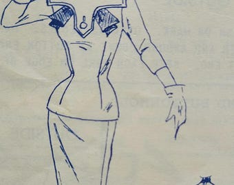 Puede incluir: Un dibujo a línea azul de una mujer con un vestido ajustado con cuello alto y una falda con un detalle de cremallera. El vestido tiene un diseño único con un patrón geométrico en el corpiño. El dibujo también incluye una versión más pequeña del vestido desde la parte posterior.
