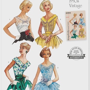 Puede incluir: Un sobre de patrón de costura Simplicity 2084 con diseños de vestidos vintage de los años 50. La ilustración muestra cuatro variaciones de vestidos sin mangas con diferentes escotes, corpiños y estilos de falda, incluyendo opciones florales y lisas.