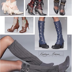 Pode incluir: Uma coleção de polainas e capas de bota elegantes em vários designs. Apresentam-se capas de bota creme com renda e laços, capas de bota castanhas e verdes estampadas e capas de bota de couro azul com botões prateados. Também são mostradas polainas cinzentas com riscas de giz e fivelas.