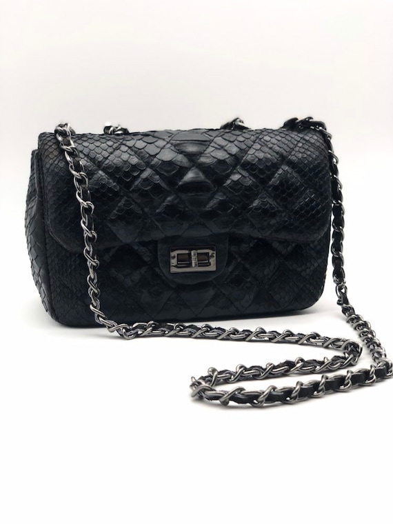 chanel style quilted bag