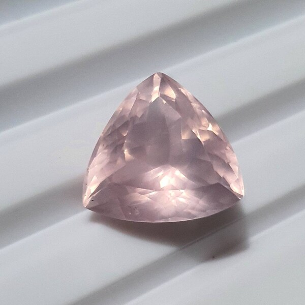 AAA Rose Quartz faceted trillion gemstone 16MM size. Natural Rose Quartz gemstone No inclusion.