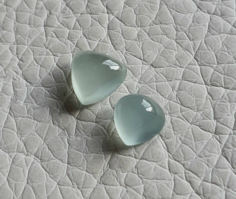 Greenish Blue Aquamarine loose gemstone. 2pcs Lot Aquamarine cabochon 10MM Trillion /& 9MM Heart