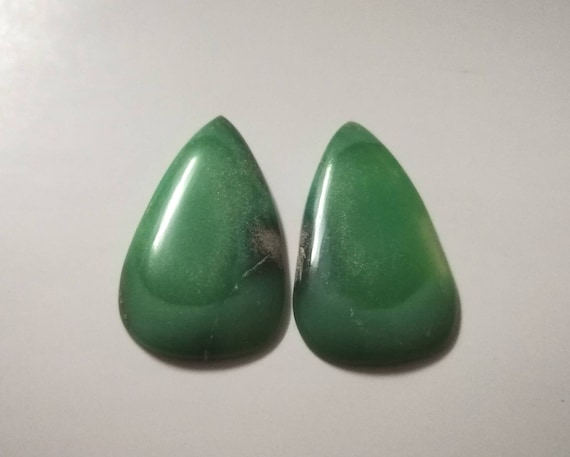 Chrysoprase cabochon teardrop shape