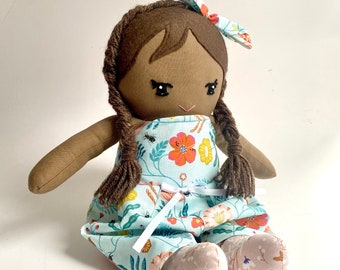 poupée faite main, jouet fait main, poupée pour tout-petit, poupée bébé, poupée ancienne, poupée en tissu, poupée de chiffon