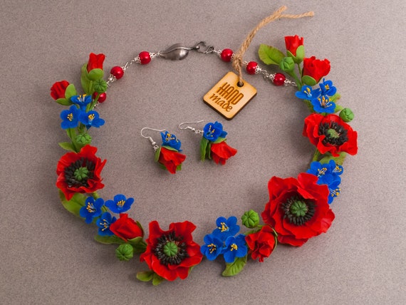Red poppies in the field  ‒ Floral jewelry set ‒ Necklace ‒ Earrings ‒ Polymer clay ‒ Flowers necklace