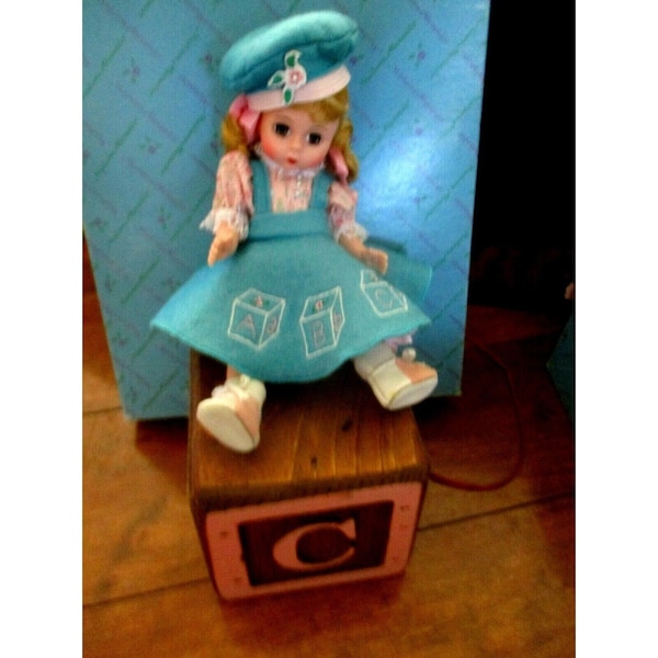 Madame Alexander Ltd Ed. Wendy Learns her ABC's 8" Doll with Alphabet Block MIB
