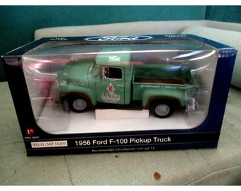 First 1st Gear Ford 1:25 scale 1956 Ford F-100 Green Pickup Truck Diecast Metal