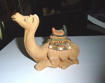 Artesania Rinconada Mama Camel #64 Classic Collection 3.5" Figurine RETIRED
